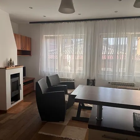 بيت للعطل Danin With Free Garage,stari Grad *