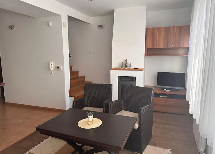 Danin With Free Garage,stari Grad *